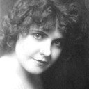 Lois Meredith als Lila Dabney