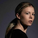 Simone Tang als Charlotte