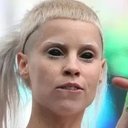 Yo-Landi Visser als Yolandi