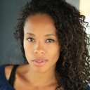 Ina Geraldine Guy als Suave Alumnus Guy's Girlfriend