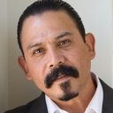 Emilio Rivera als Hood