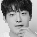 최시우 als Jeong Ho