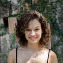 Giovanna Loureiro als Mulher / Bailarina