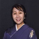 Akiko Shima als Mrs. Watanabe