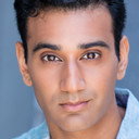 Nikhil Pai als Waiter