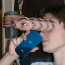 Eli Crowther als Eli