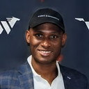 Chidi J Chime als Henderson