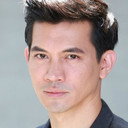 ธีรเดช วงศ์พัวพันธ์ als Veekit