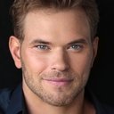 Kellan Lutz als Frank Ross