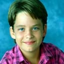 Brice Beckham als Wesley Owens