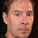 Shaun Paul Costello als Anton