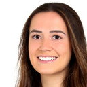Lucía Cantillo als Sister