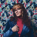 Gillian Harrill als Extra