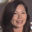 Paige Tamada als Elf-Judy