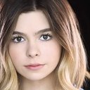 Addison Riecke als Nora Thunderman