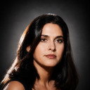 Isaura Espinoza als Elena