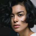 Eva Celia als Karina