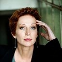Fanny Stavjanik als Phillis Upright