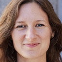 Nynne Karen Nørlund als Karin