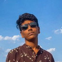 RaghuVamshi Akula als Raghu