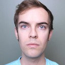 Jack Douglass als Intern 2 / Flowchart