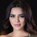 Aashka Goradia als Dheer Bai Bhatiyani
