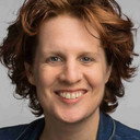 Kim van Zeben als Hennie