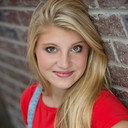 Anna Lasbury als Rivka Margolis