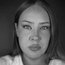 Bessie Holland als Tessa Knight
