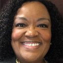 AlgeRita Wynn als Robbie's Principal