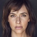 Kim Riedle als Jasmin Grass