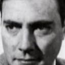 Jack Curtis als news announcer (voice)