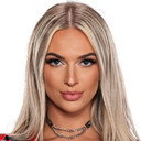Monika Klisara als Karmen Petrovic