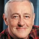 John Mahoney als Shorty