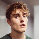 Sam Fender als Self - Presenter