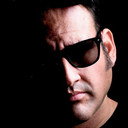 Jimmy Gonzalez als Elvis