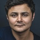 Arturo Castro als Dudley / Robin's Dad (voice)