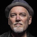 David L. Price als Vopo Officer