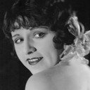Elsie Tarron als Bathing Girl
