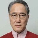 Shirō Sano als Prof. Shiro Miyasaka