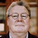 Alan Parker als Dr. Campbell