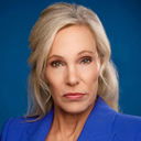 Lisa Finlayson als Anchorwoman (uncredited)