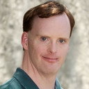 Stephen Blum als Tom Wilkes