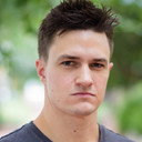 Matthew Sharpe als Tim