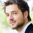 Michele Cesari als Prof. Belli