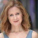 Kate Grimes als Ms. Burton