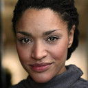 Kerri McLean als Janet