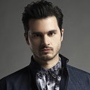 Michael Malarkey als Enzo St. John