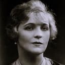 Margaret Bannerman als Store Person