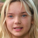 Rebecca Winsnes als Eva-Lena